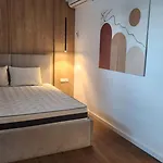 Dobrinja - Free Parking- Rent A Car * Szarajevó