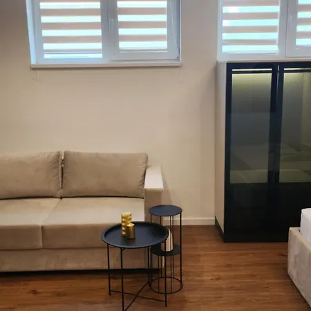 Διαμέρισμα Dobrinja - Free Parking- Rent A Car