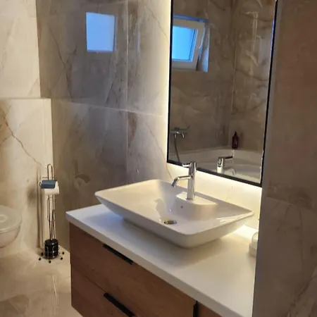 Dobrinja - Free Parking- Rent A Car *