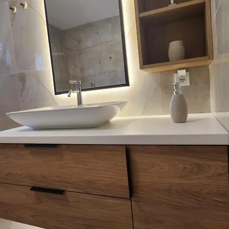 Dobrinja - Free Parking- Rent A Car شقة *