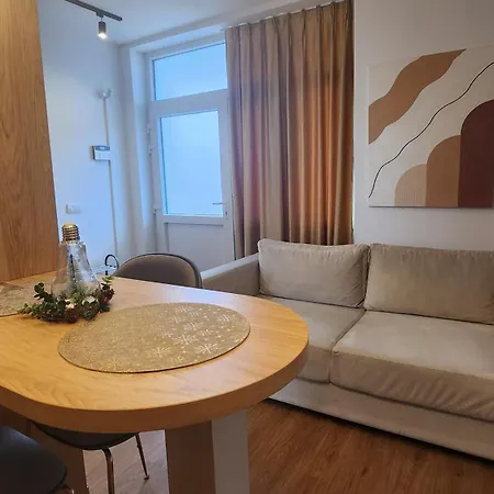 Διαμέρισμα Dobrinja - Free Parking- Rent A Car *