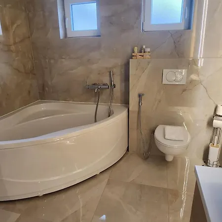 Dobrinja - Free Parking- Rent A Car Daire Saraybosna