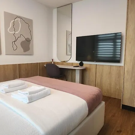 Apartment Dobrinja - Free Parking- Rent A Car
