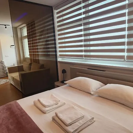 Dobrinja - Free Parking- Rent A Car شقة